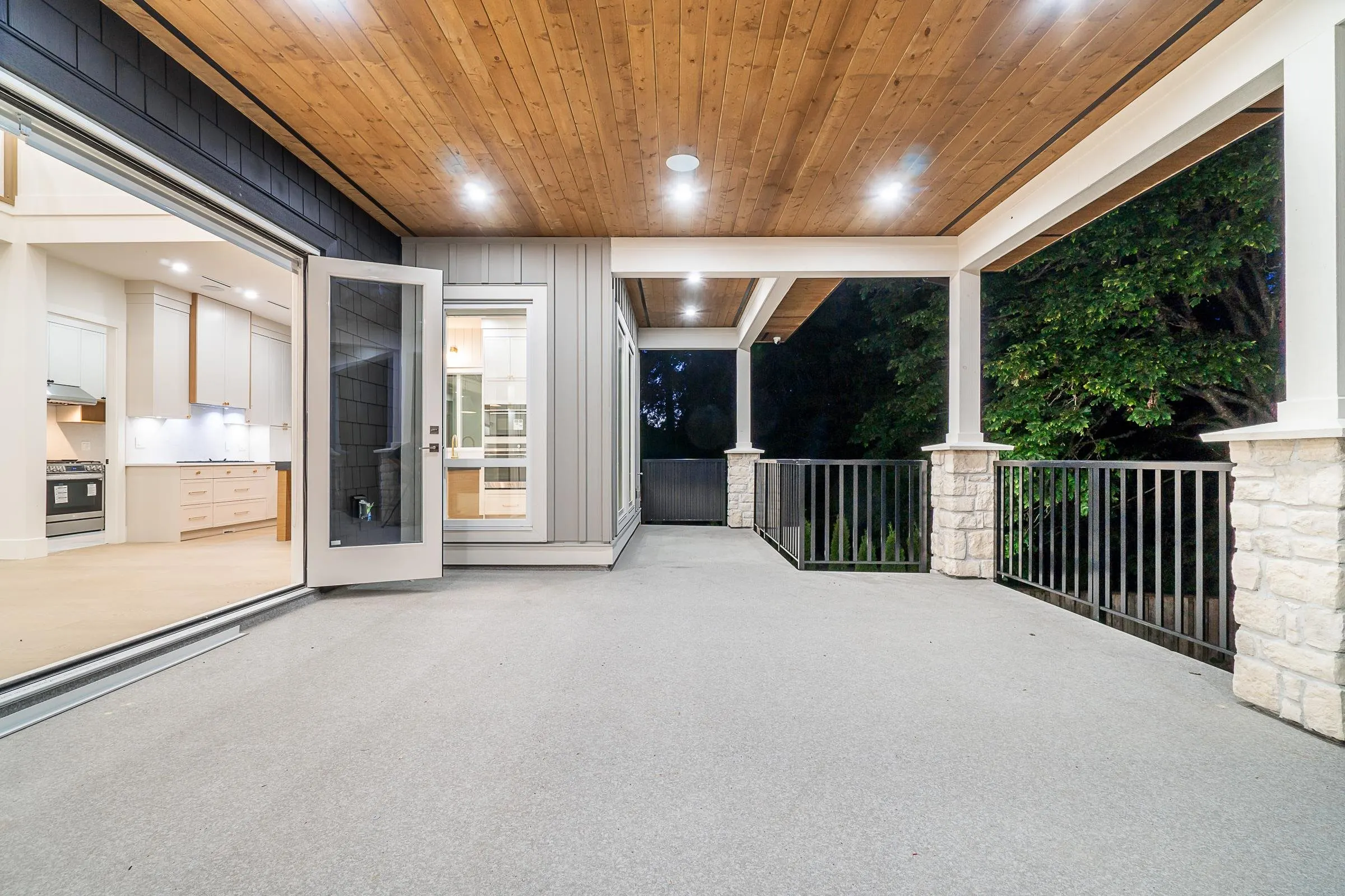 882 English Bluff Road