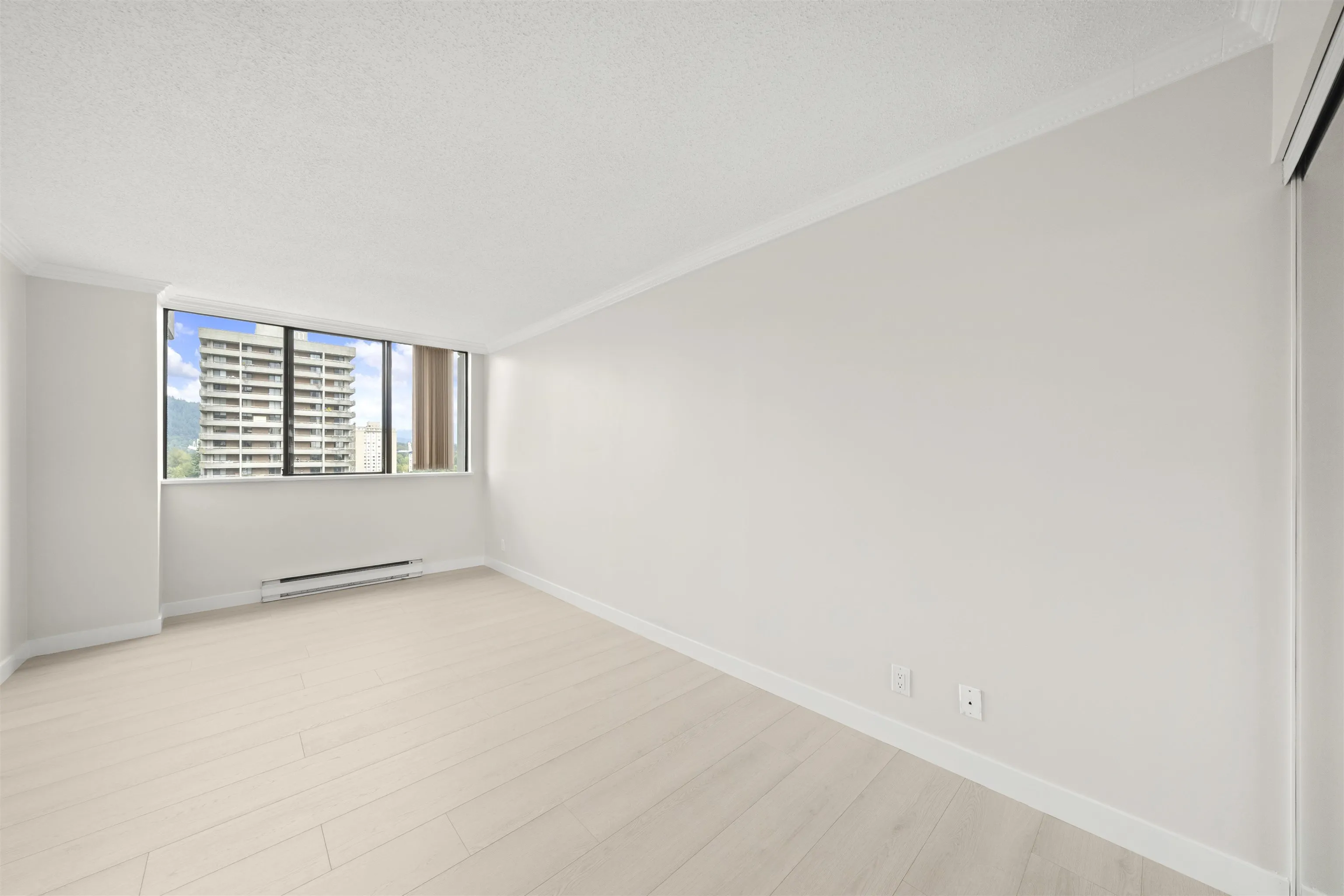 1807 3970 Carrigan Crescent