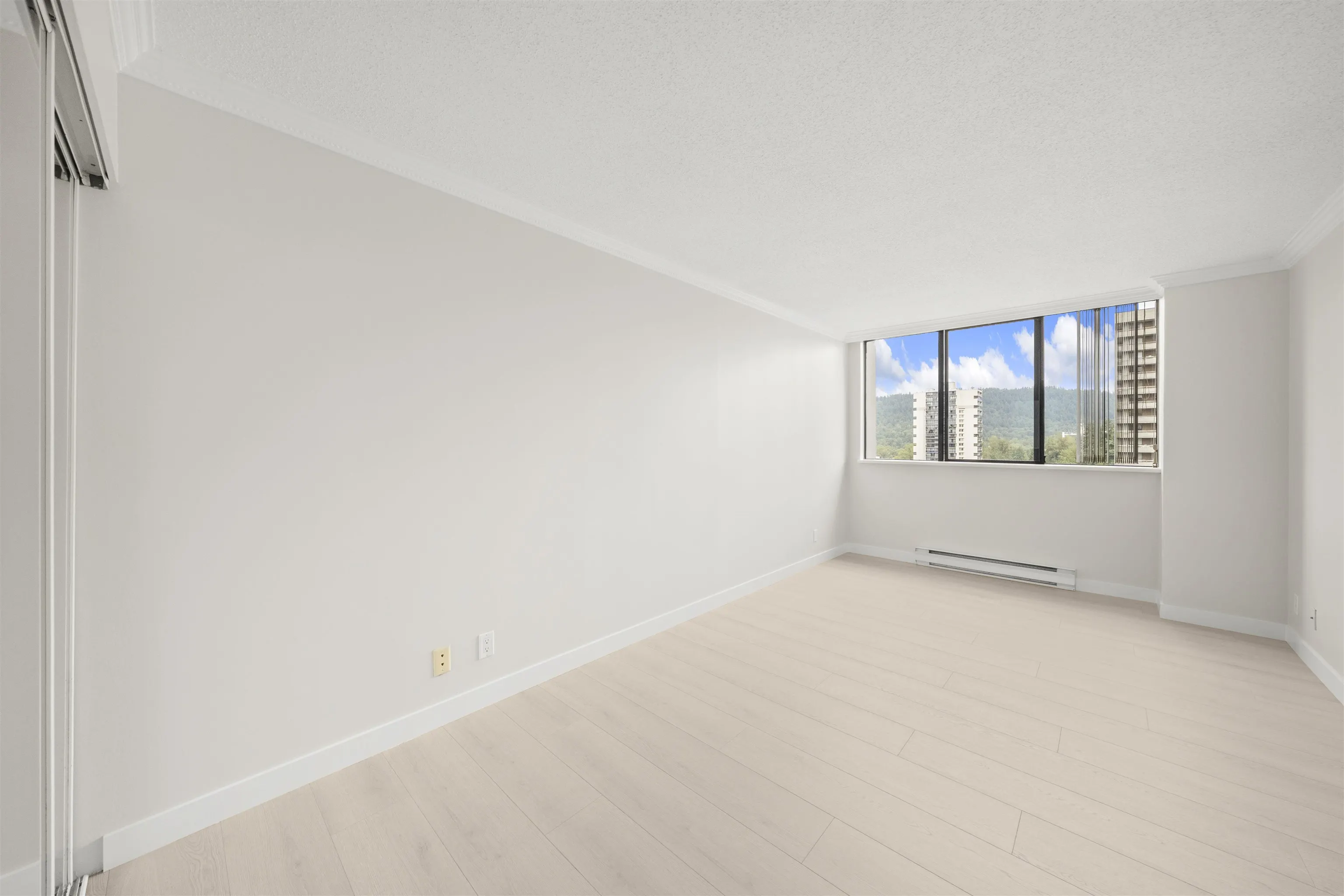 1807 3970 Carrigan Crescent
