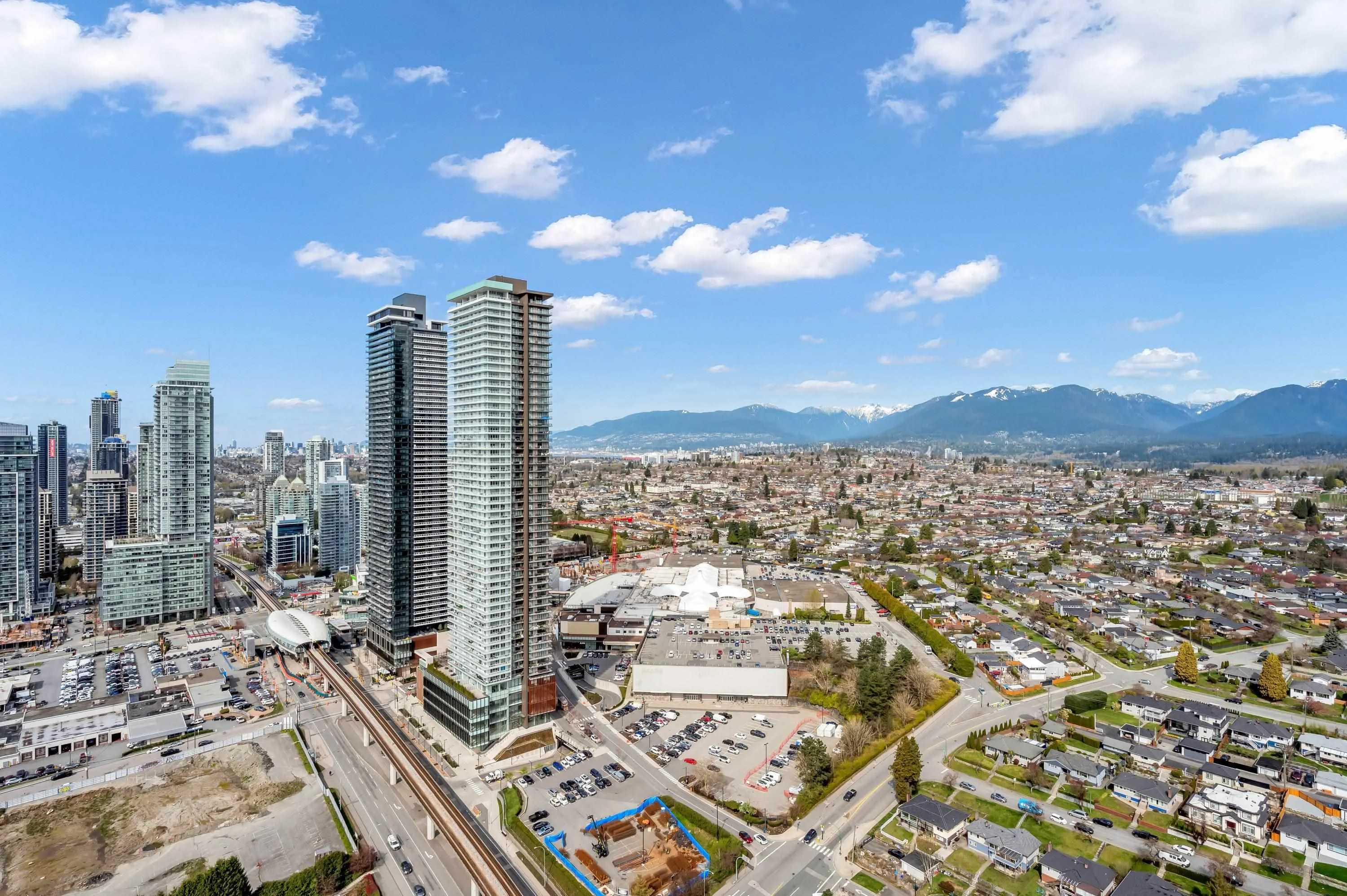 4202 4720 Lougheed Highway