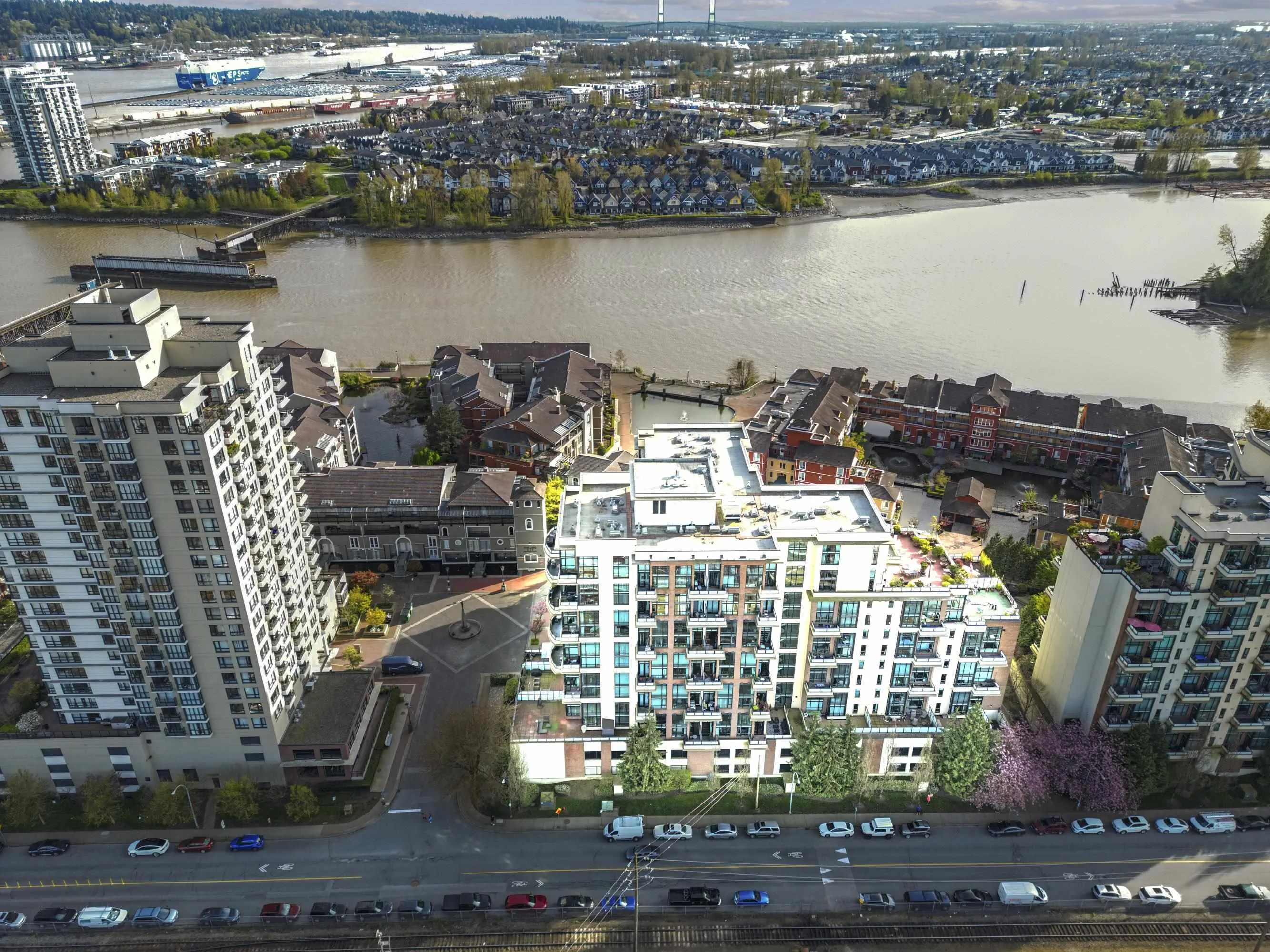 508 10 Renaissance Square