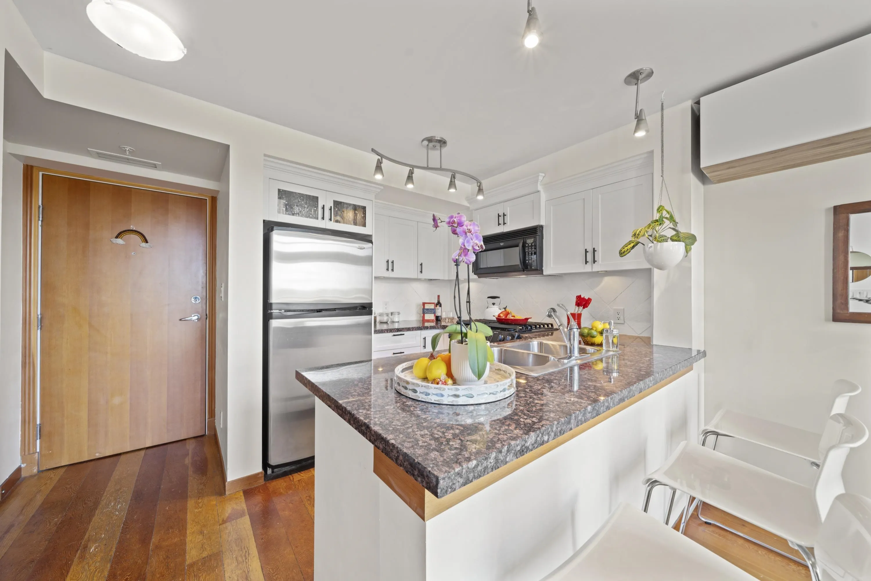 508 10 Renaissance Square