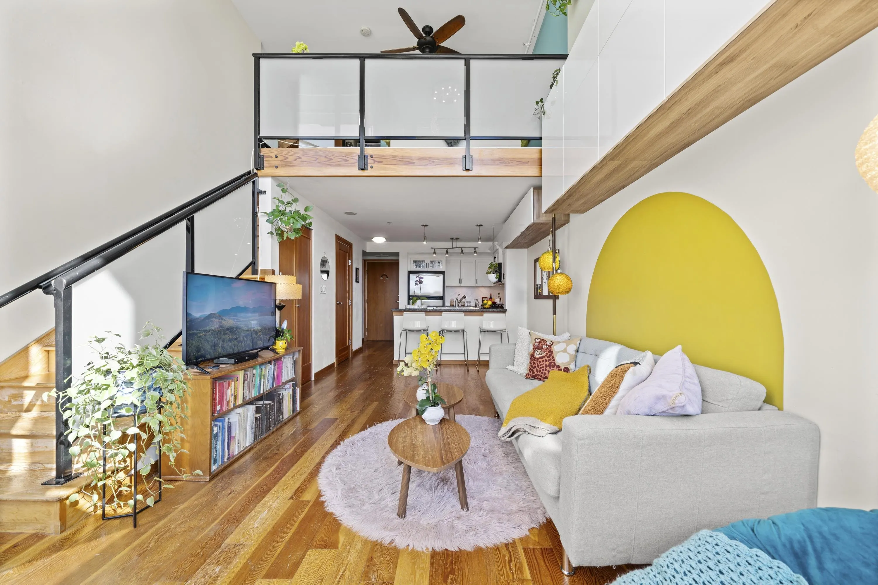 508 10 Renaissance Square