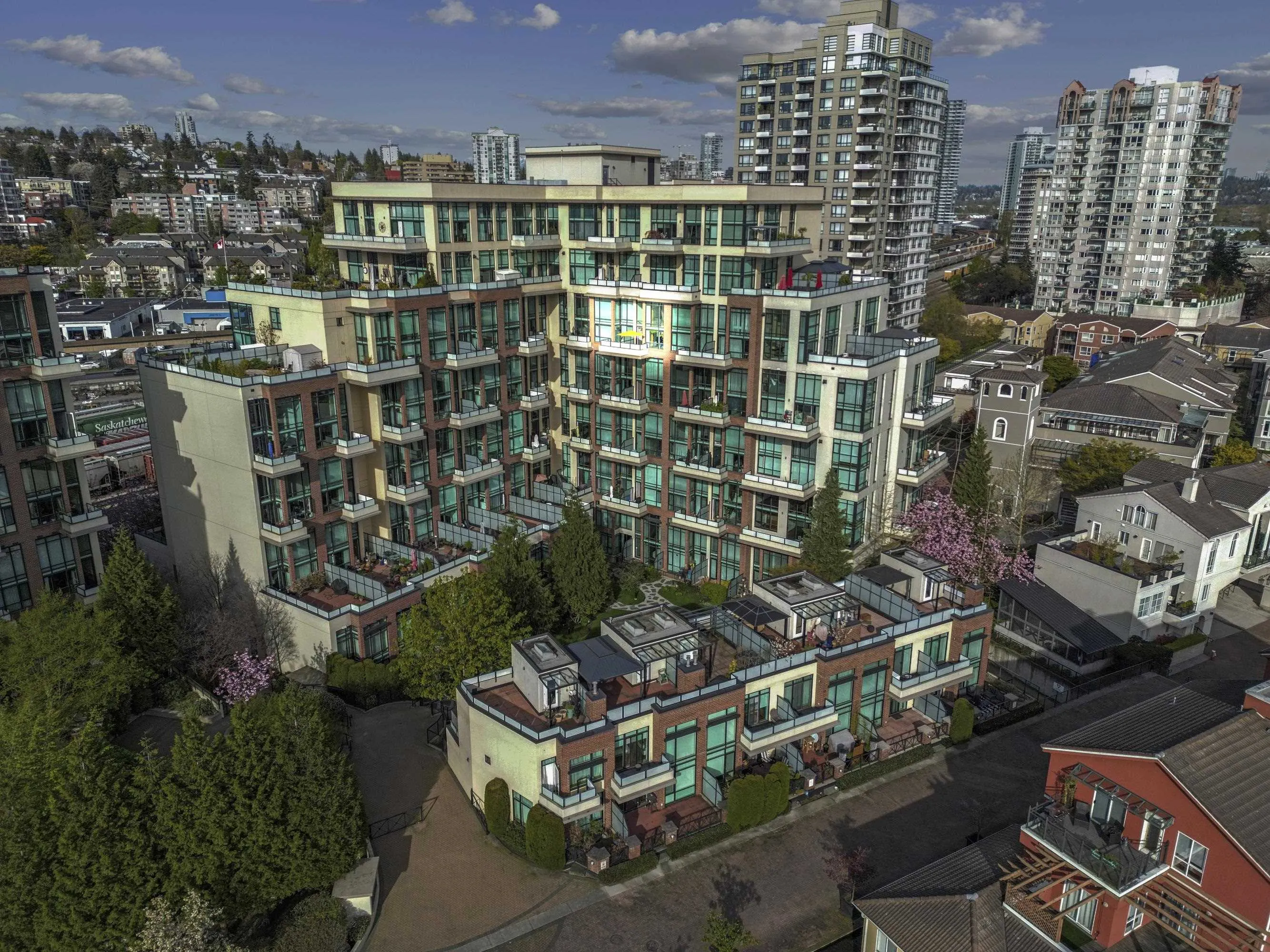 508 10 Renaissance Square