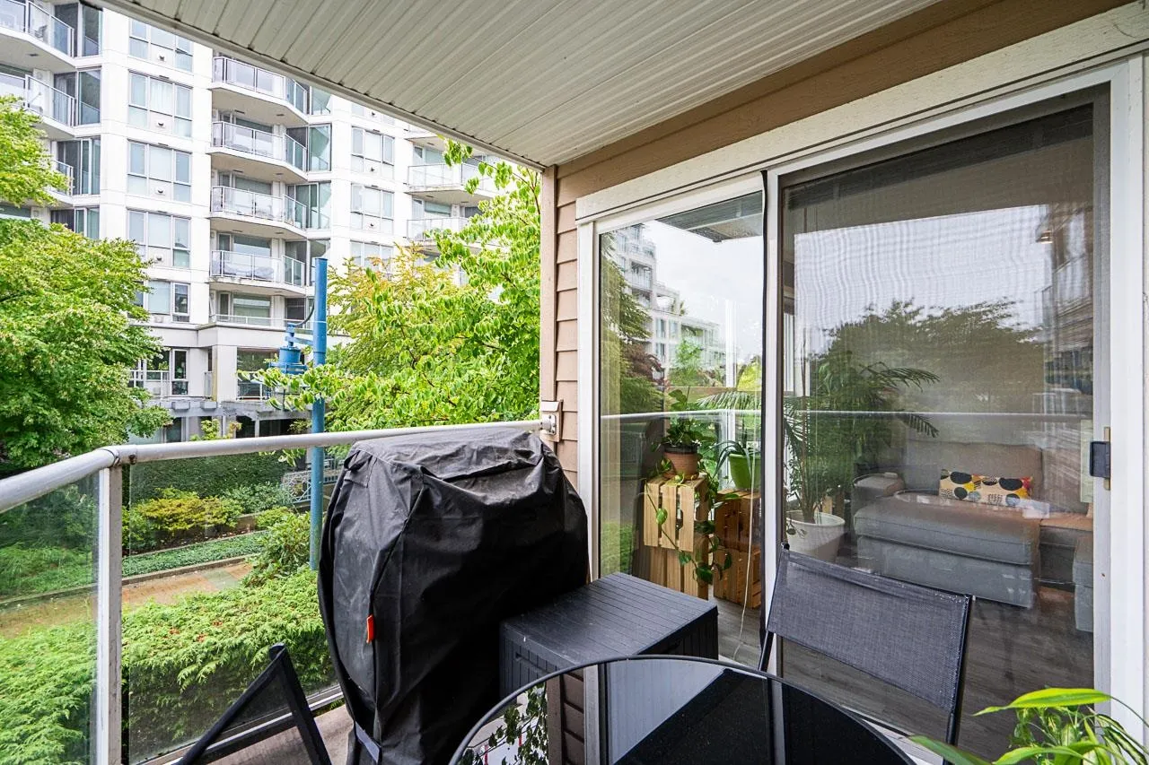 209 5880 Dover Crescent