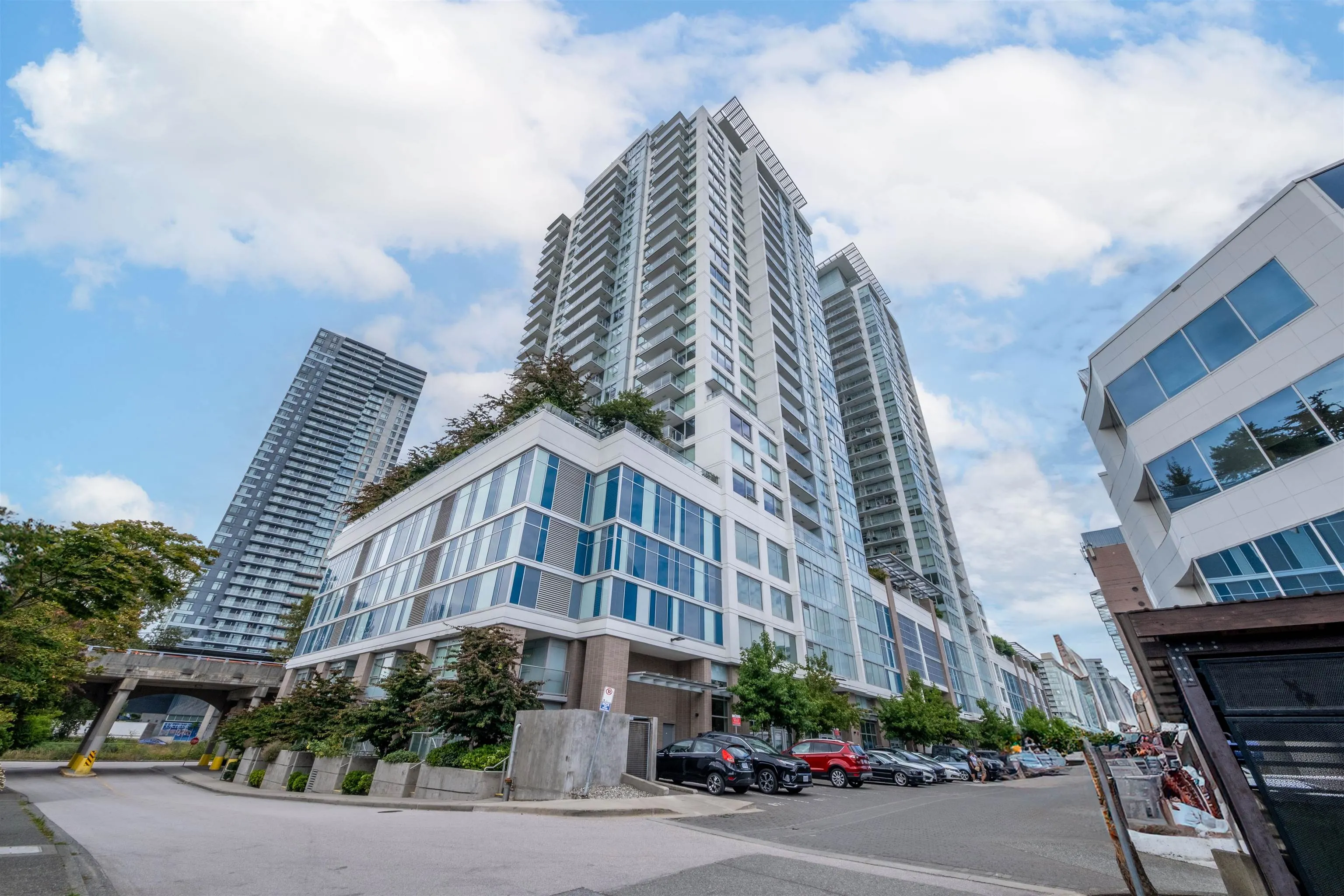 912 988 Quayside Drive