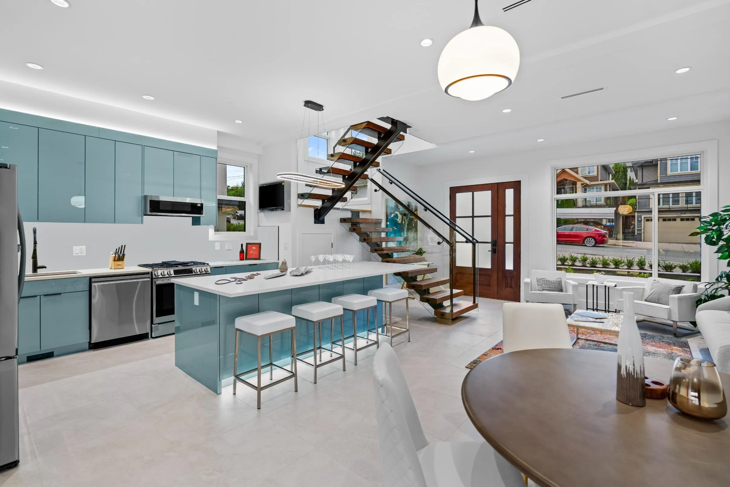 101 1204 Hammond Avenue