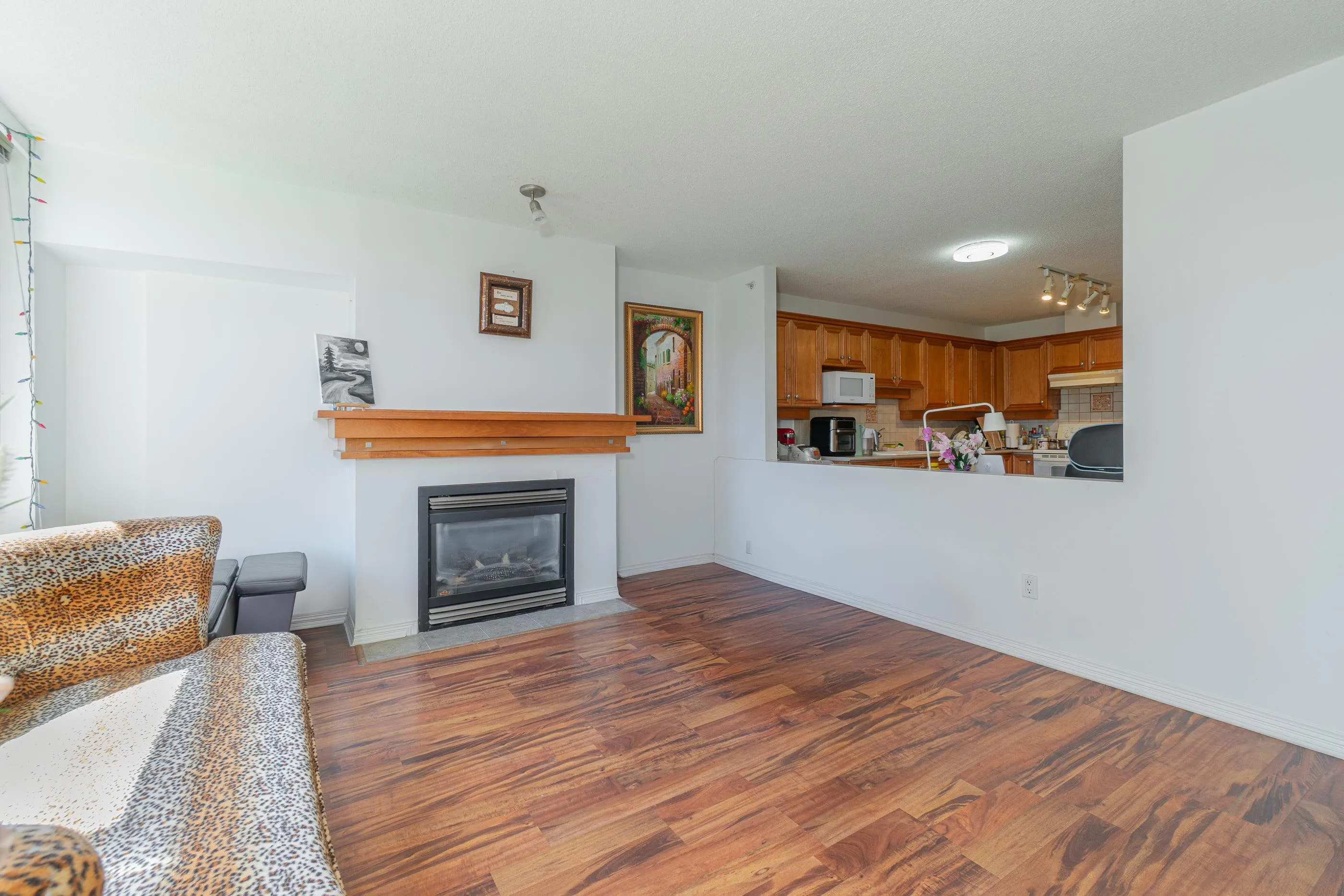 707 5639 Hampton Place