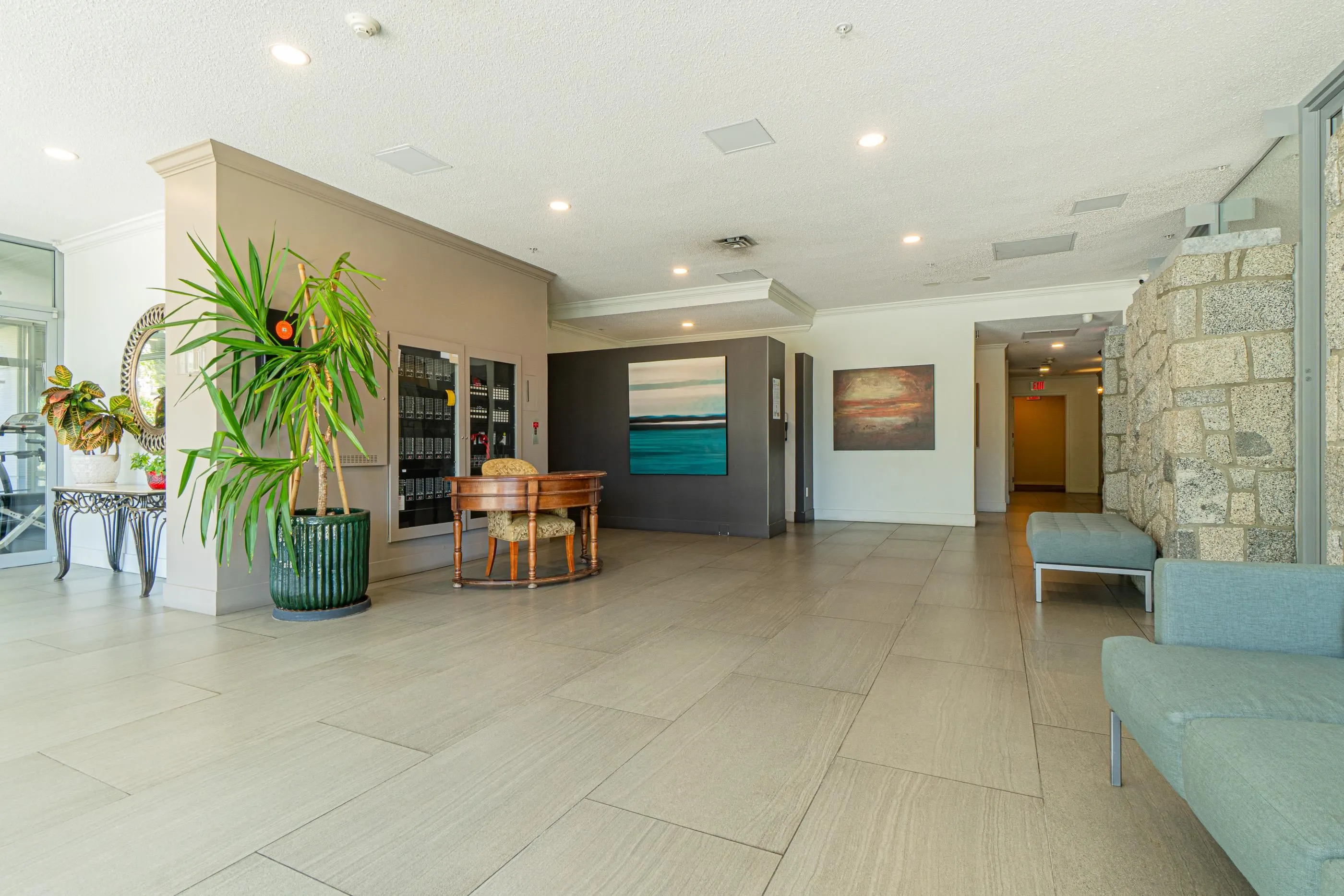 707 5639 Hampton Place