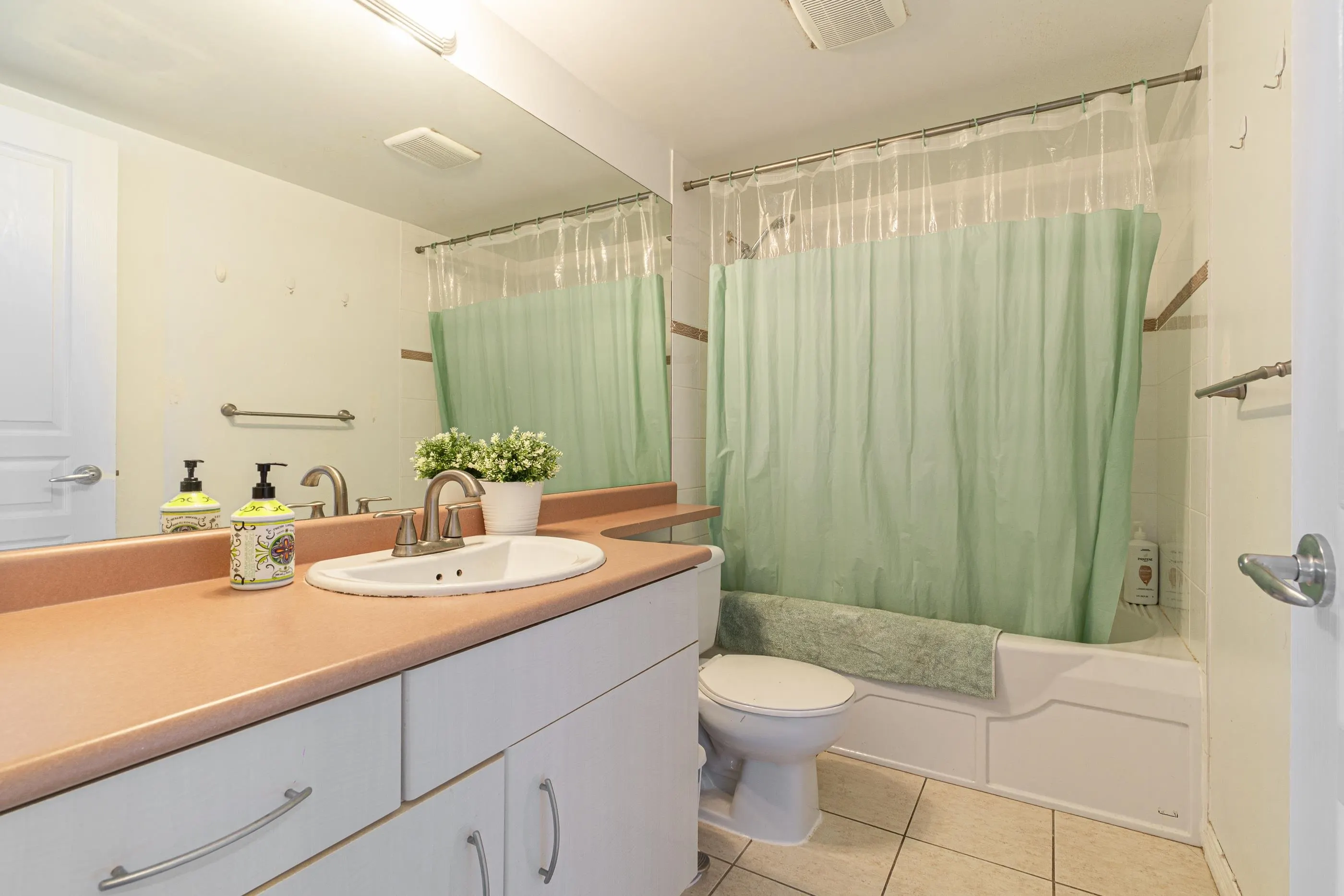 707 5639 Hampton Place