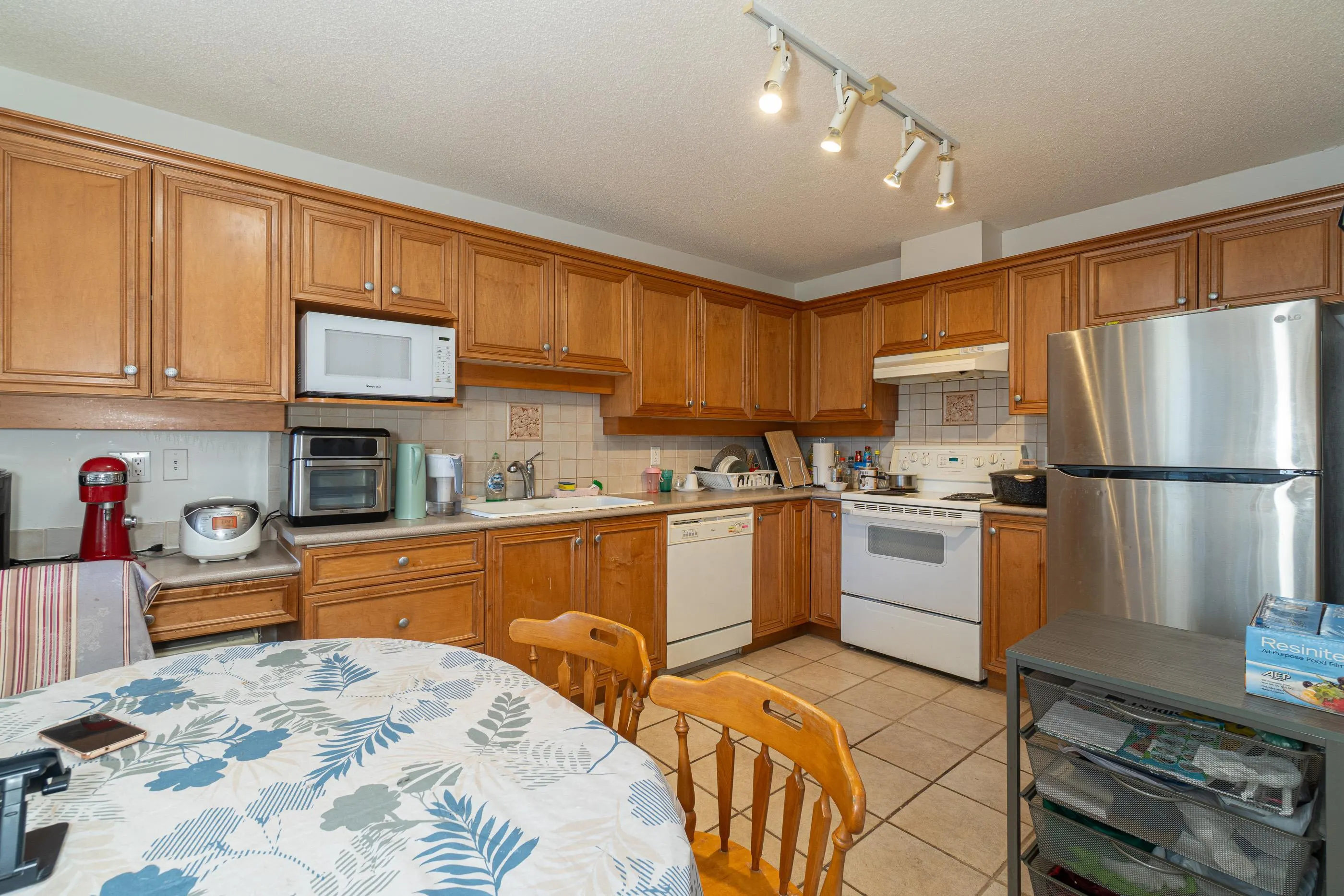 707 5639 Hampton Place