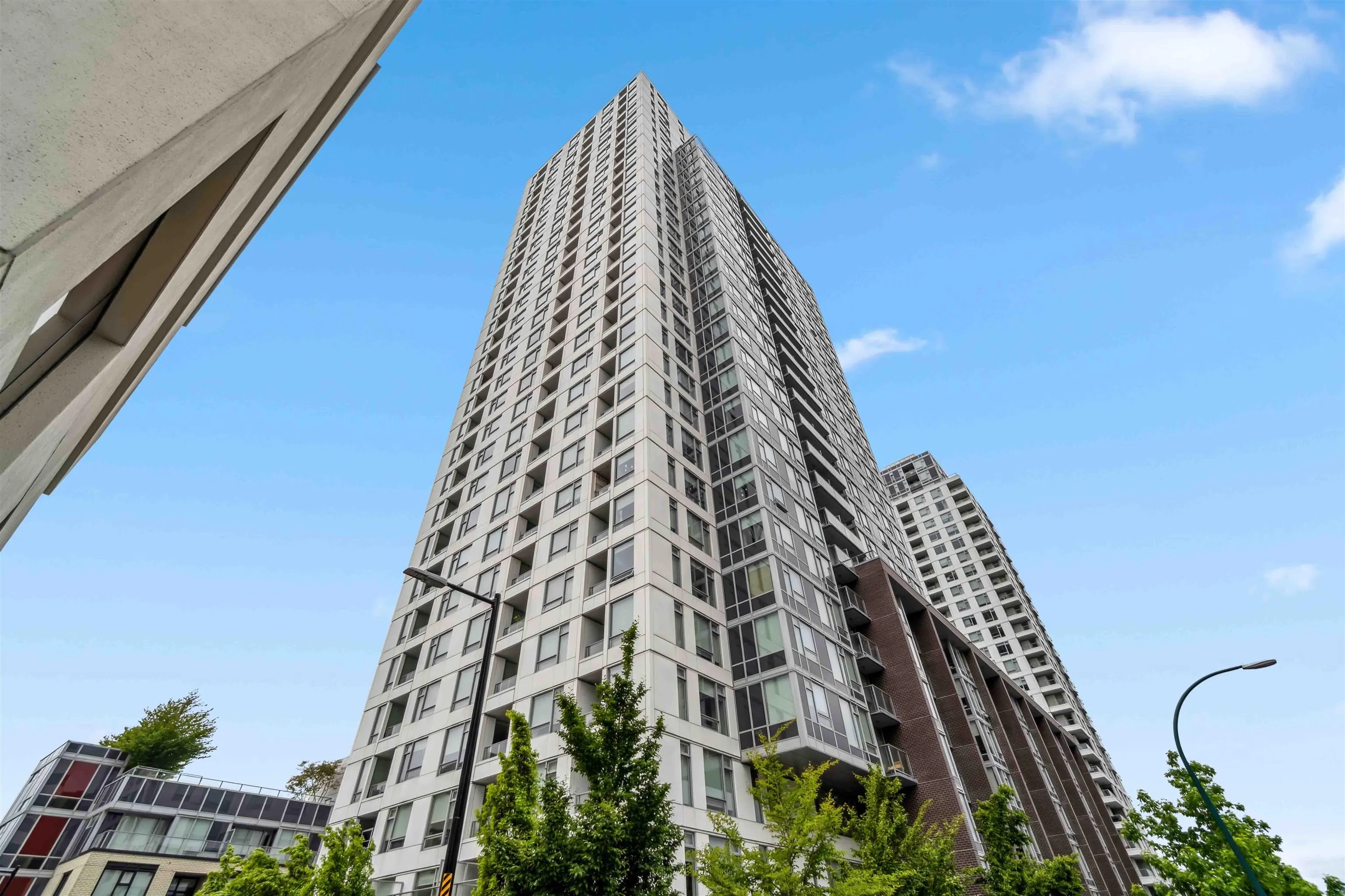 1902 5665 Boundary Road