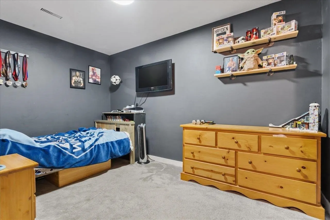 47500 Swallow Crescent