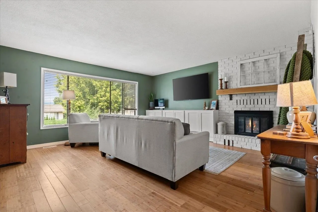 47500 Swallow Crescent