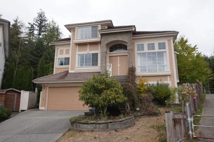 Lower 122 Linden Court