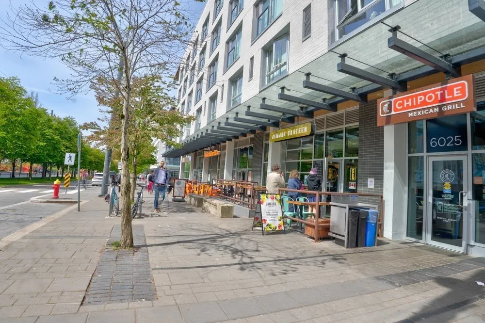 301 5775 Hampton Place