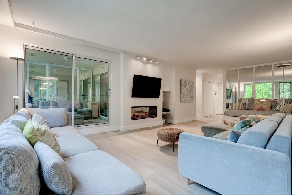 301 5775 Hampton Place