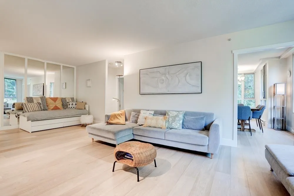 301 5775 Hampton Place