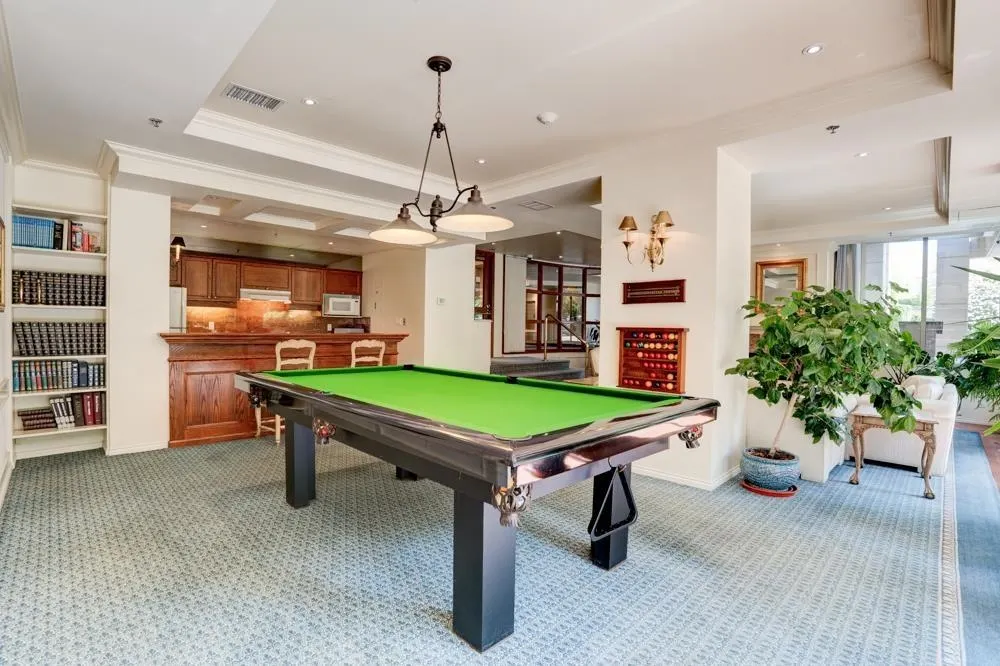 301 5775 Hampton Place