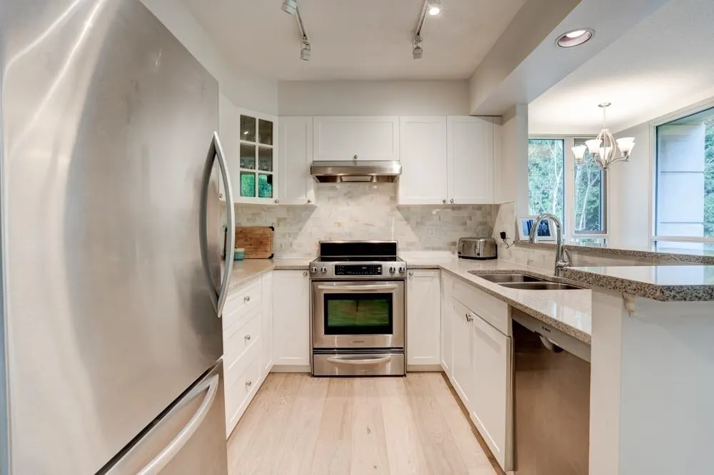 301 5775 Hampton Place