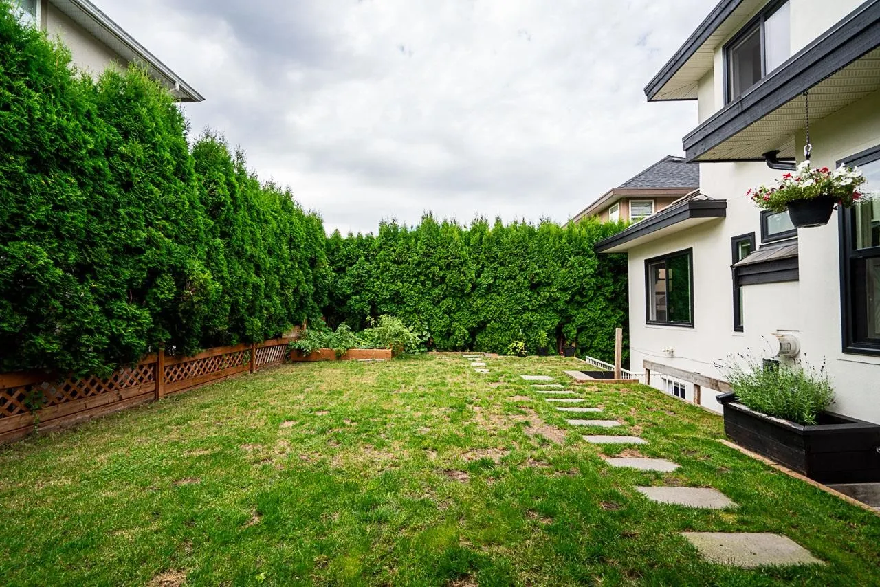10411 170a Street