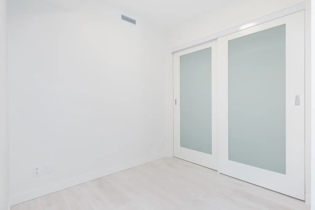 808 13318 104th Street