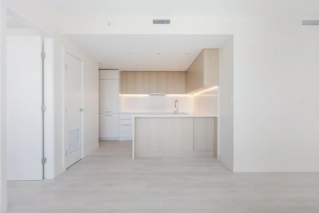 808 13318 104th Street
