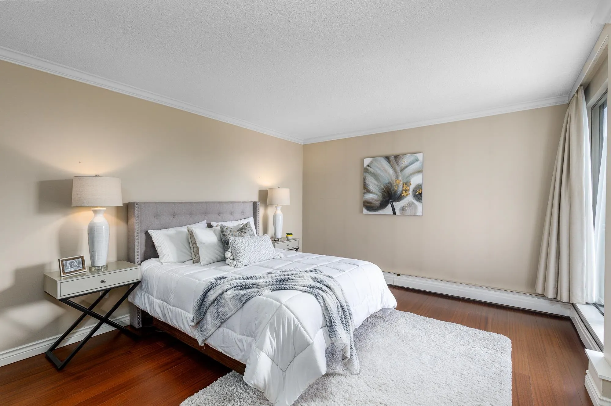 803 1745 Esquimalt Avenue