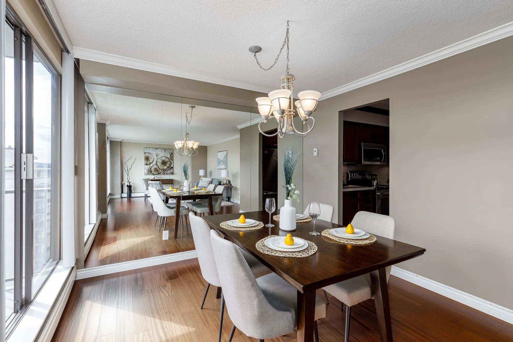 803 1745 Esquimalt Avenue