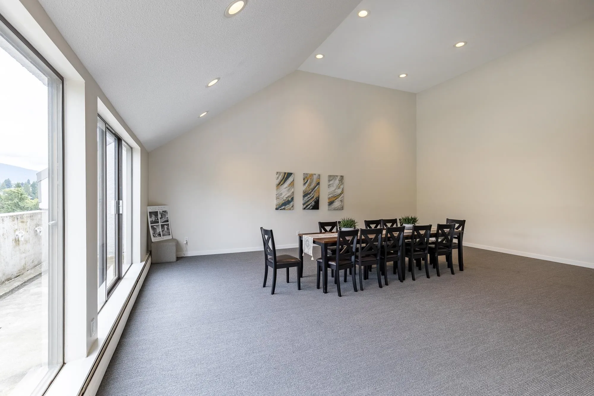 803 1745 Esquimalt Avenue
