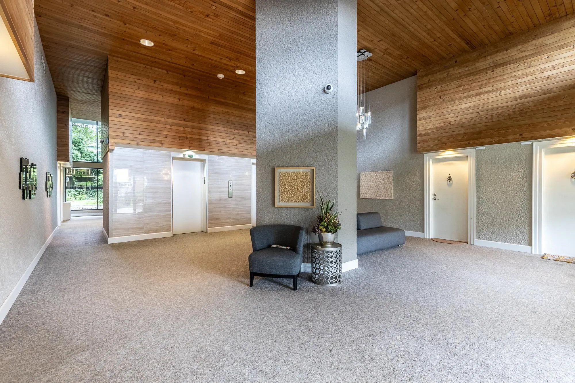 803 1745 Esquimalt Avenue