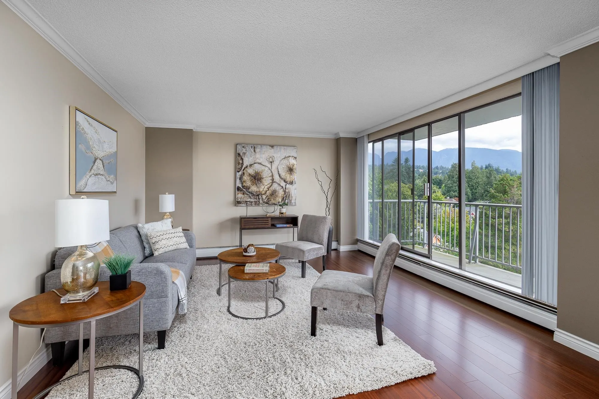 803 1745 Esquimalt Avenue