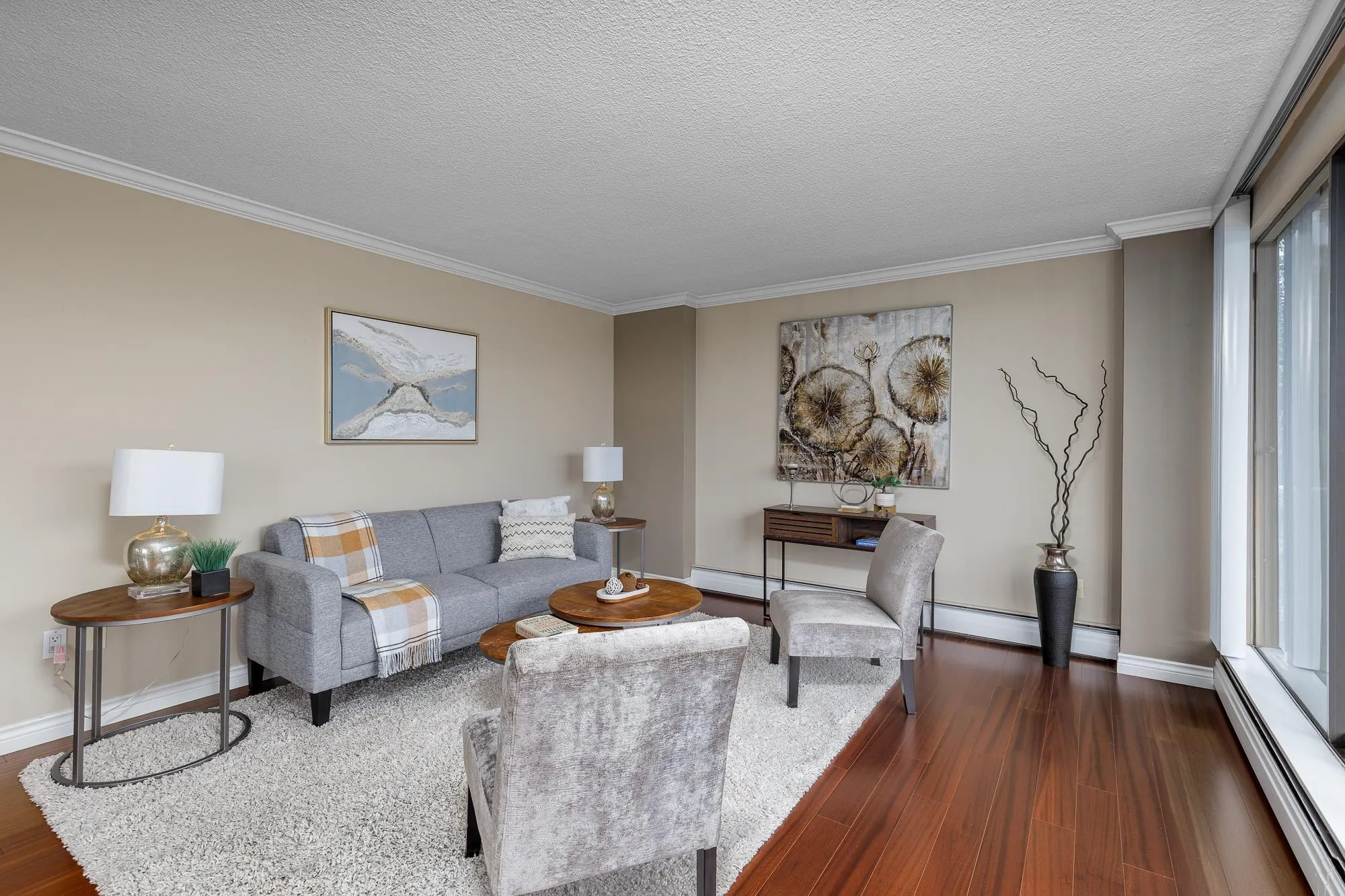 803 1745 Esquimalt Avenue