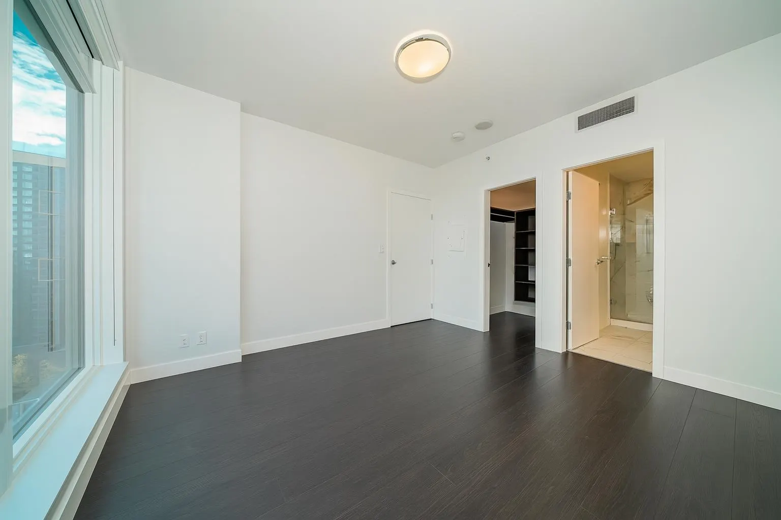 1608 4458 Beresford Street