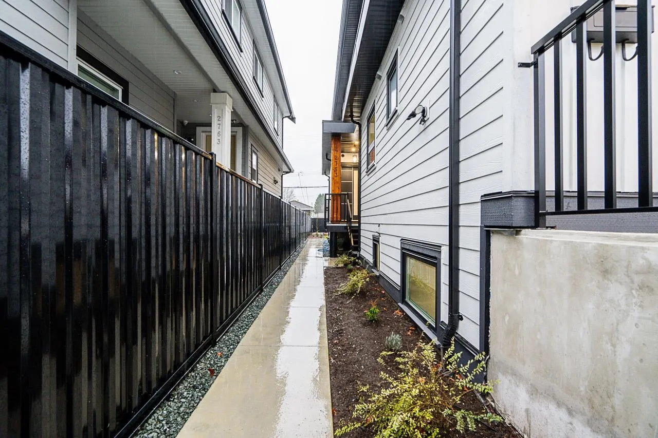 2 2753 Nanaimo Street