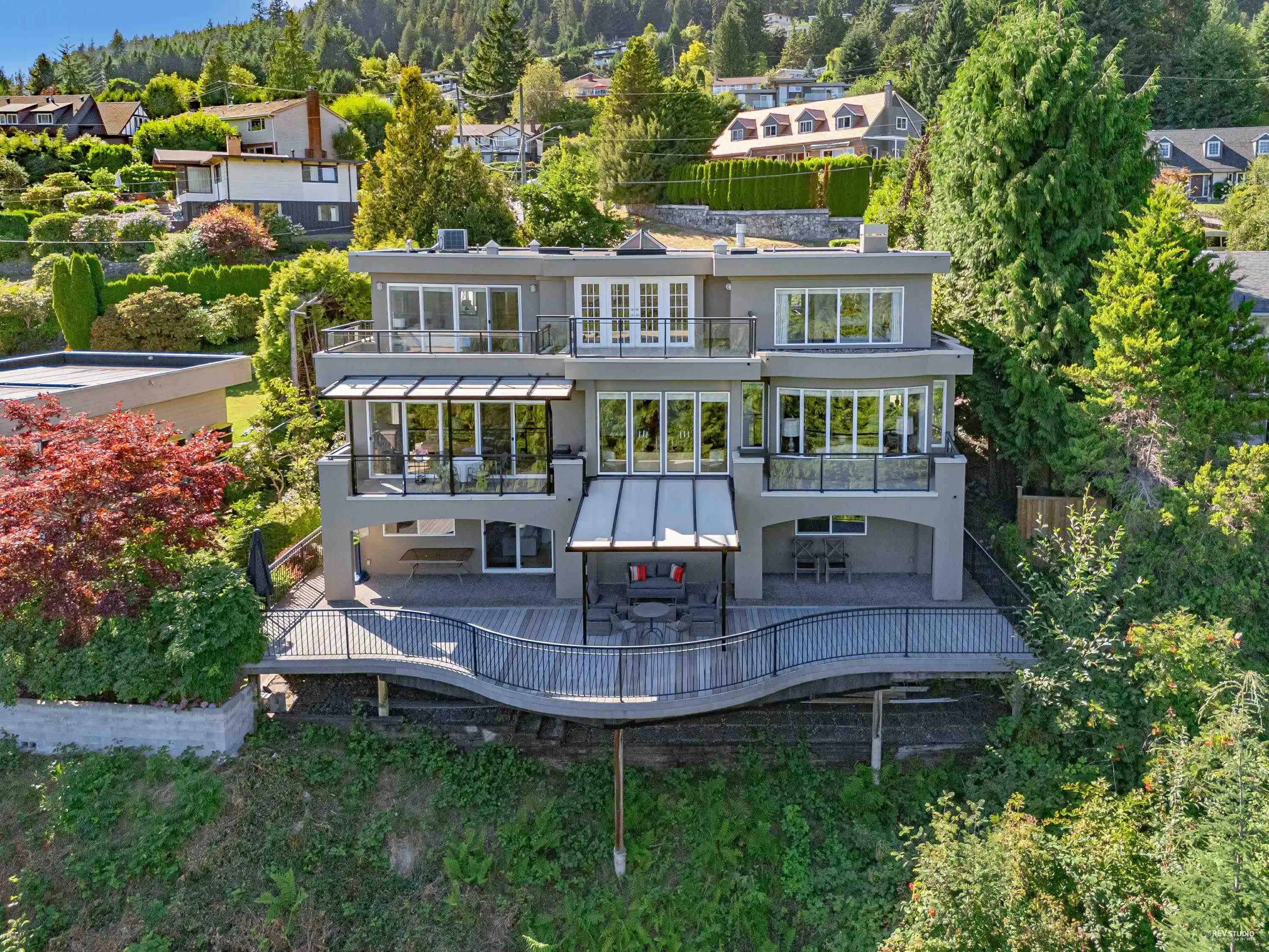 574 St. Andrews Place