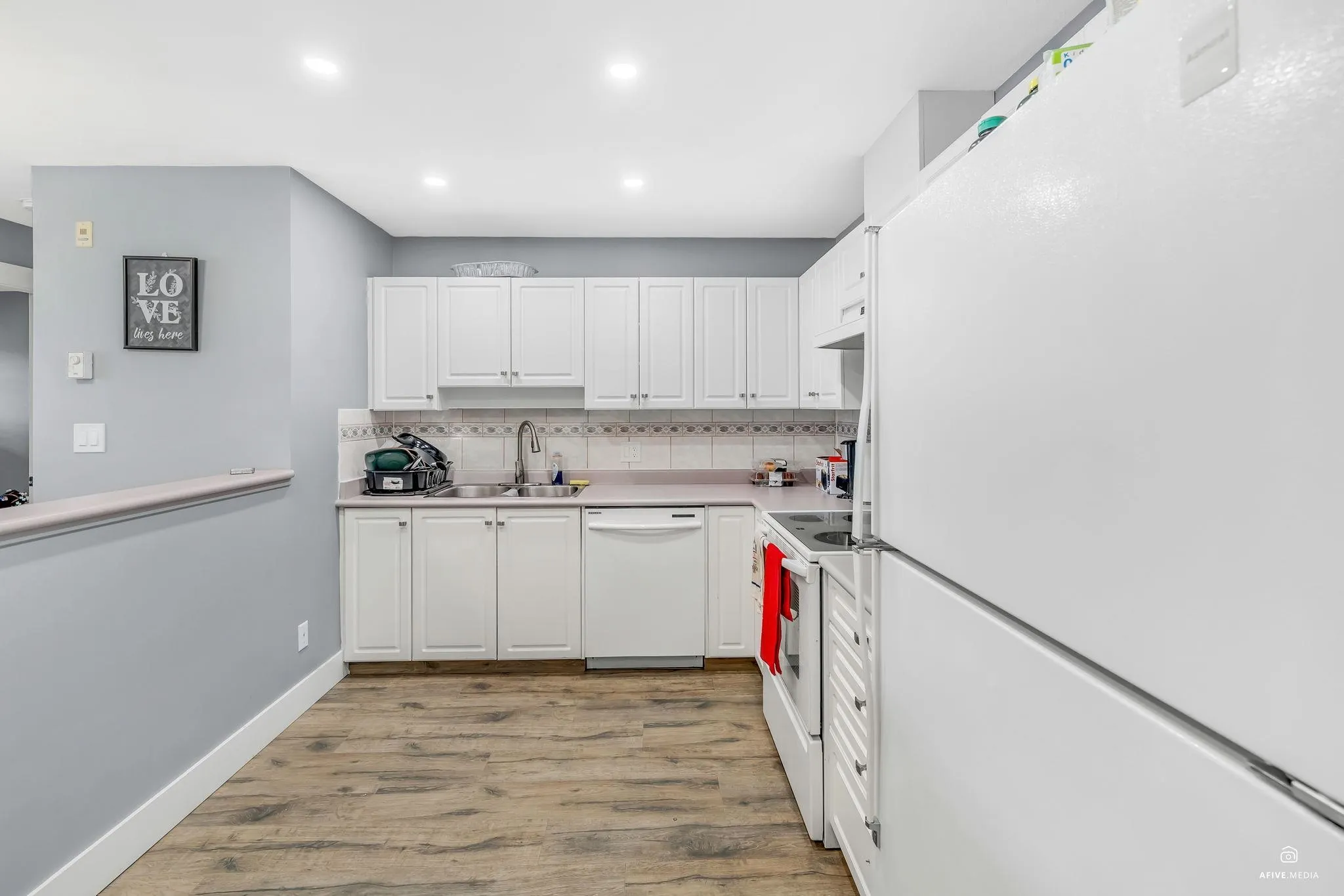 401 33708 King Road