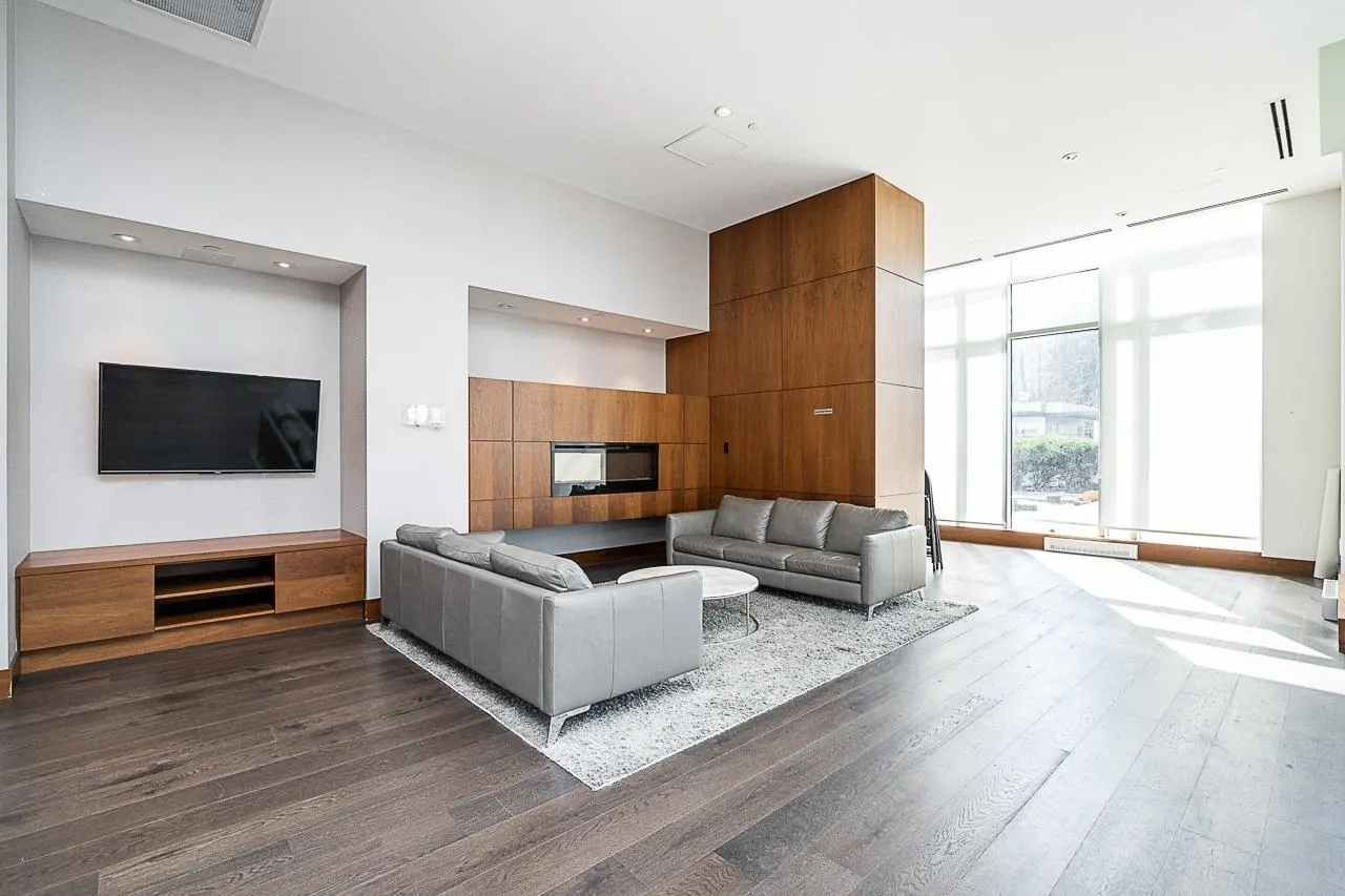 607 13750 100 Avenue