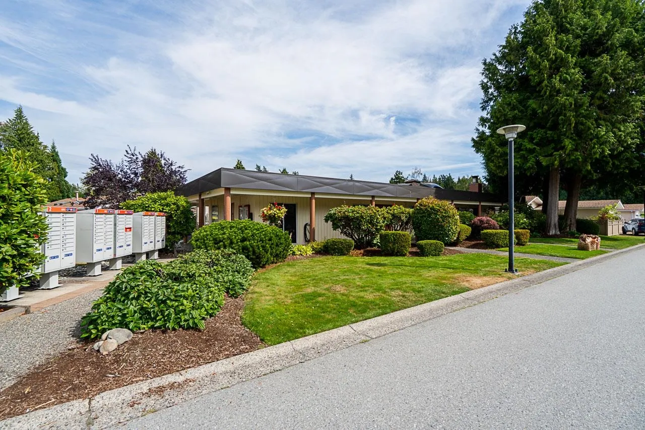81 1400 164 Street