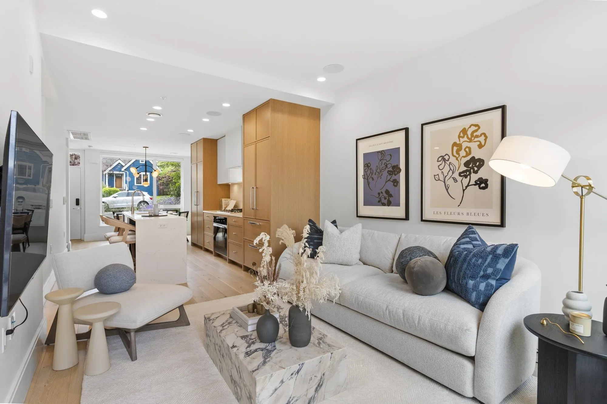 555 W 26th Avenue