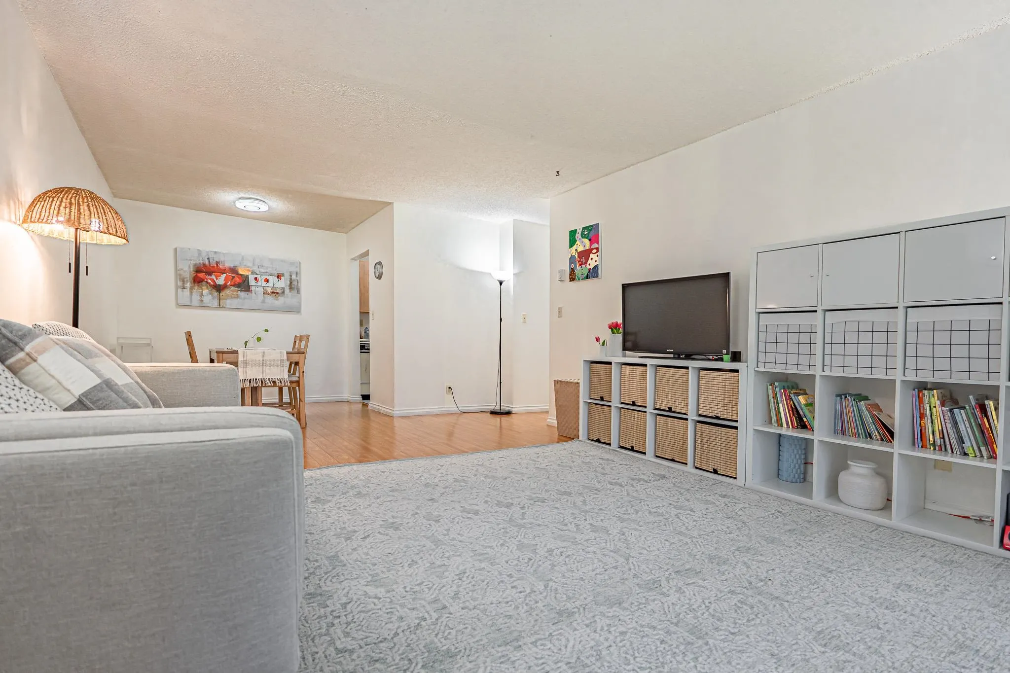 203 5471 Arcadia Road