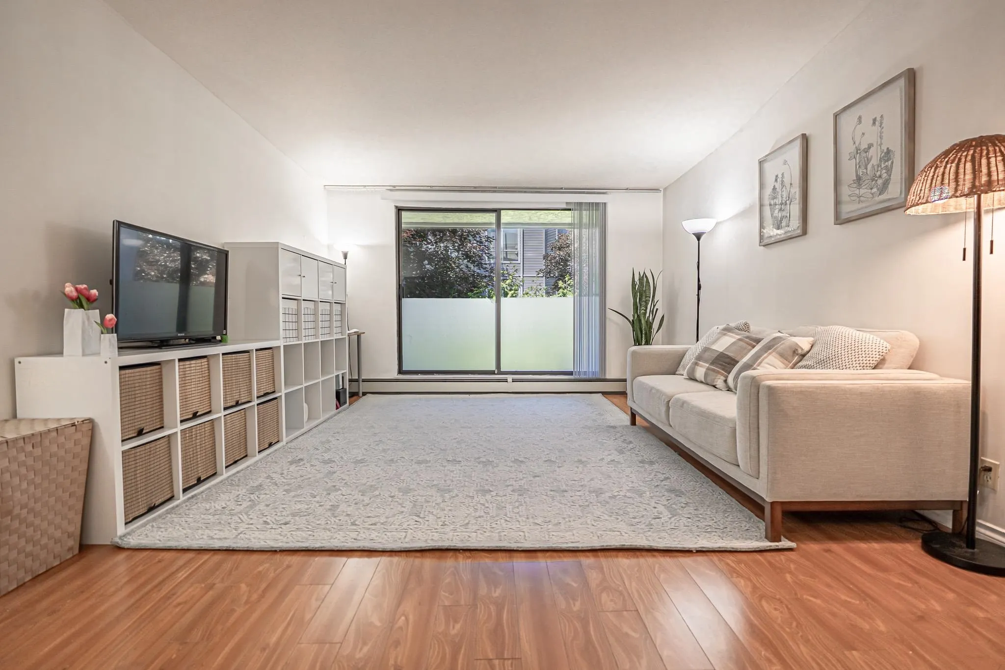 203 5471 Arcadia Road