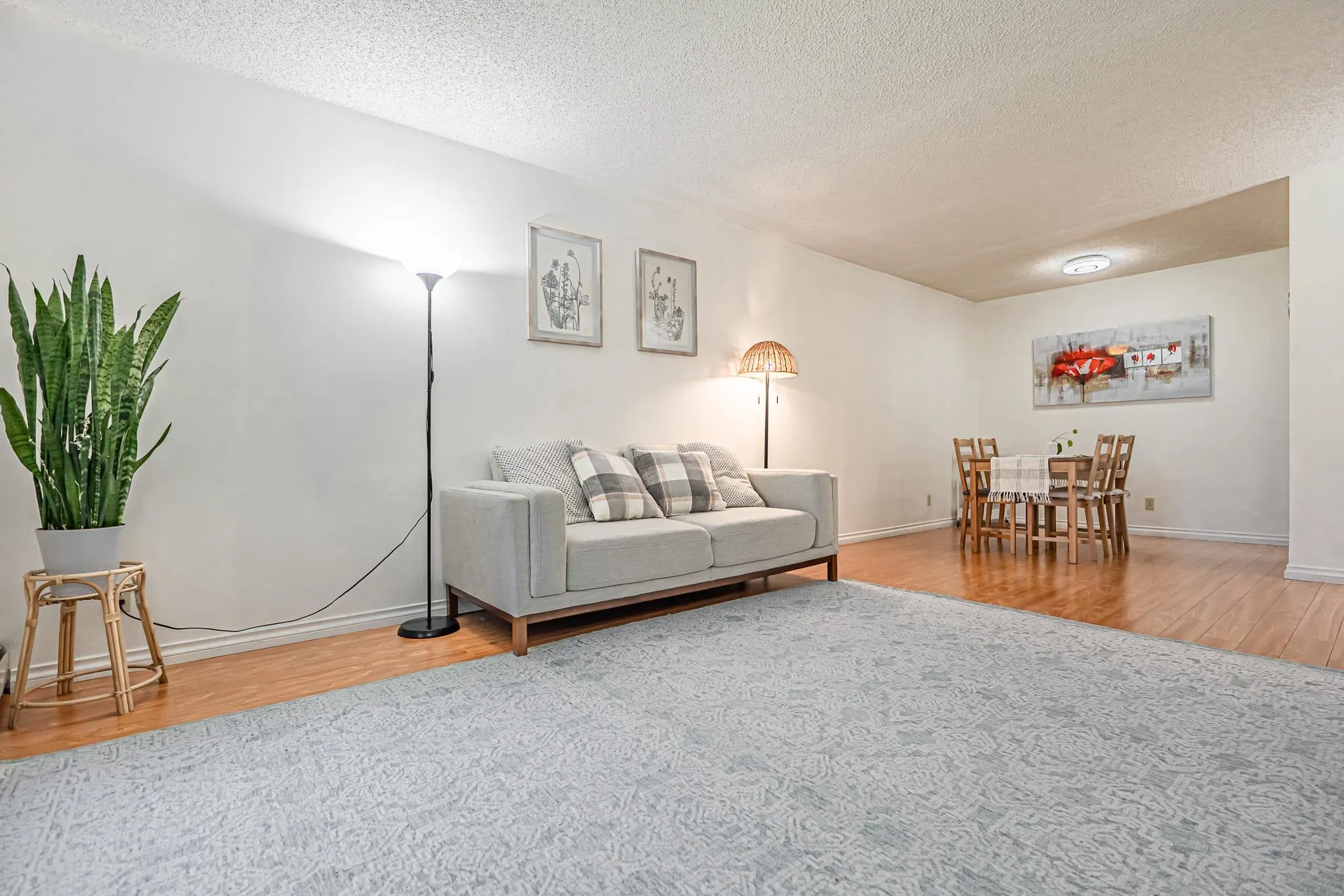 203 5471 Arcadia Road