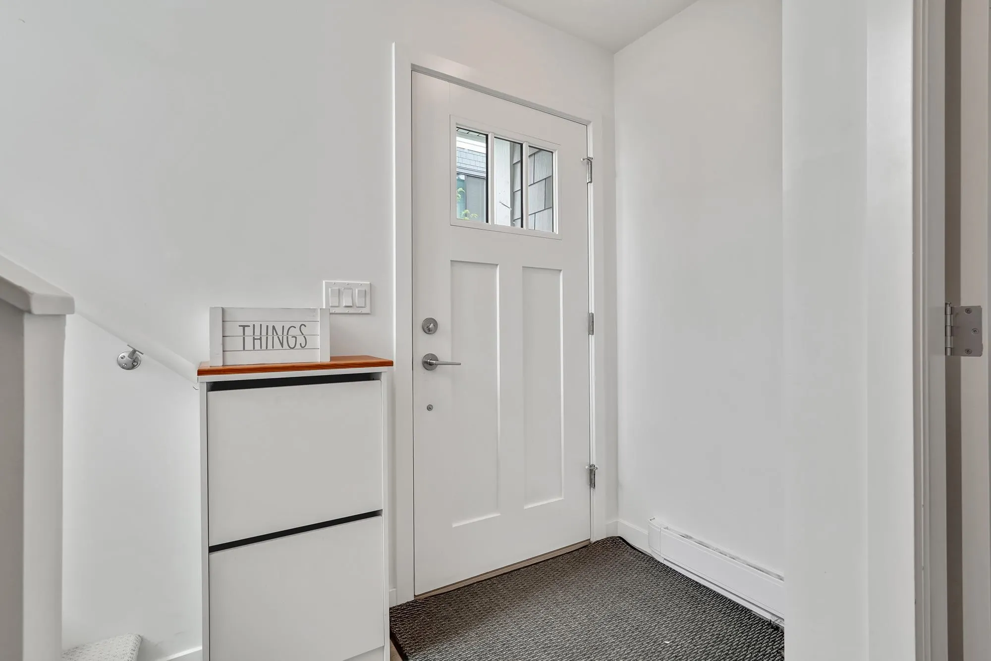 1601 18505 Laurensen Place