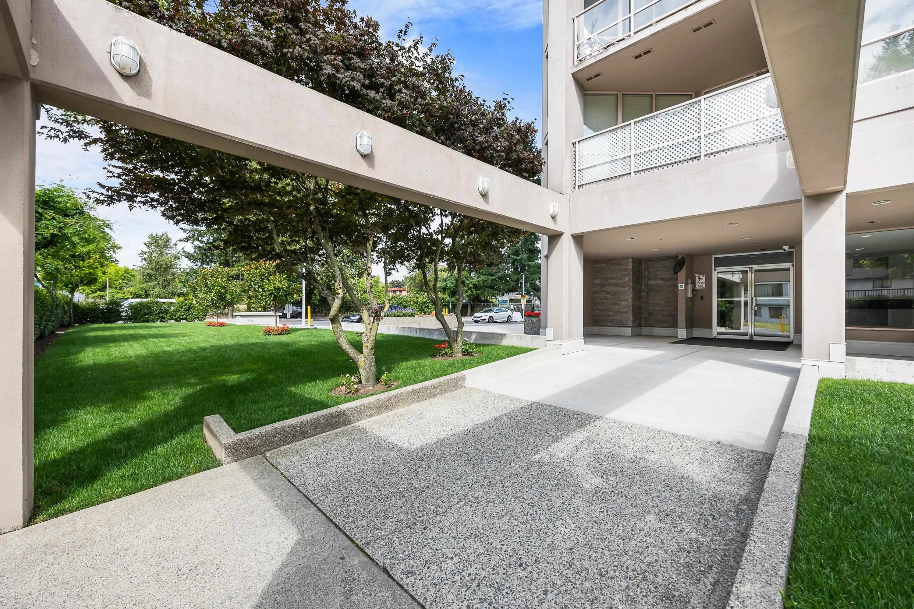 1306 14881 103a Avenue