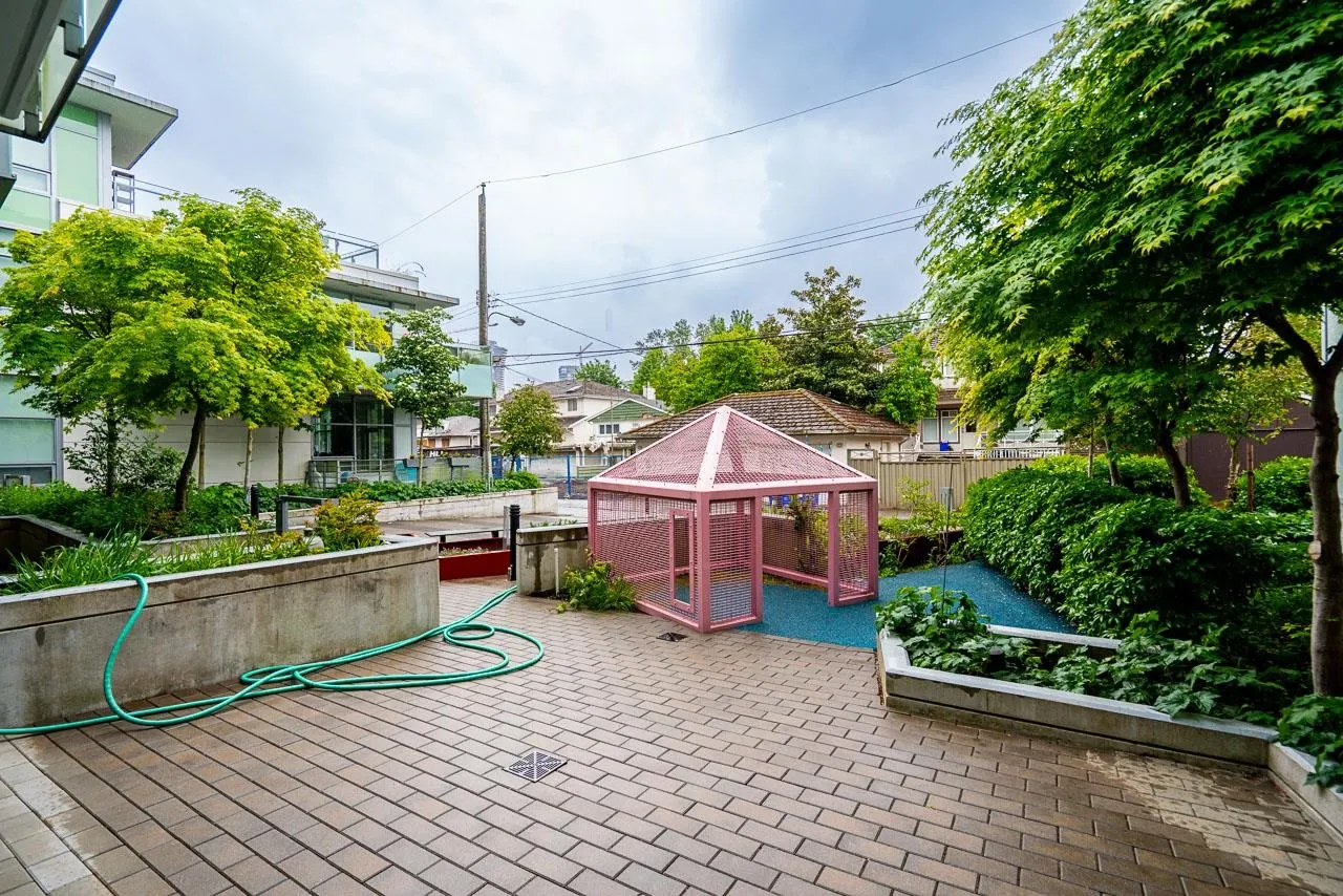 406 4963 Cambie Street