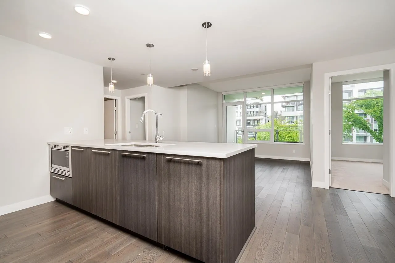 406 4963 Cambie Street