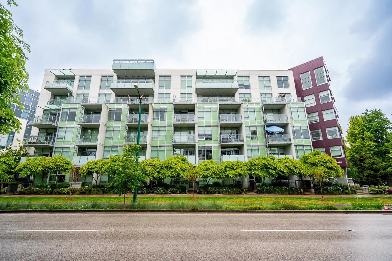 406 4963 Cambie Street