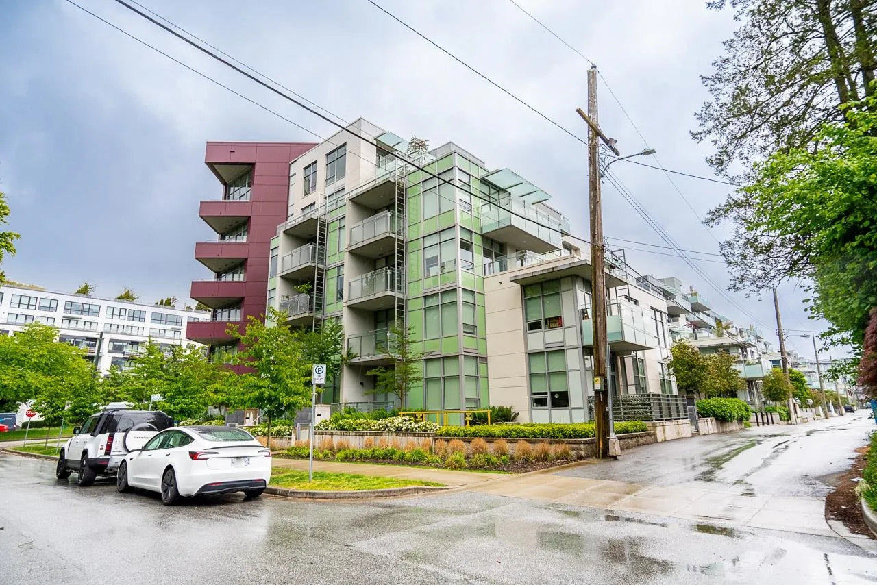 406 4963 Cambie Street