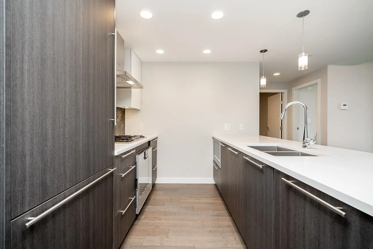 406 4963 Cambie Street